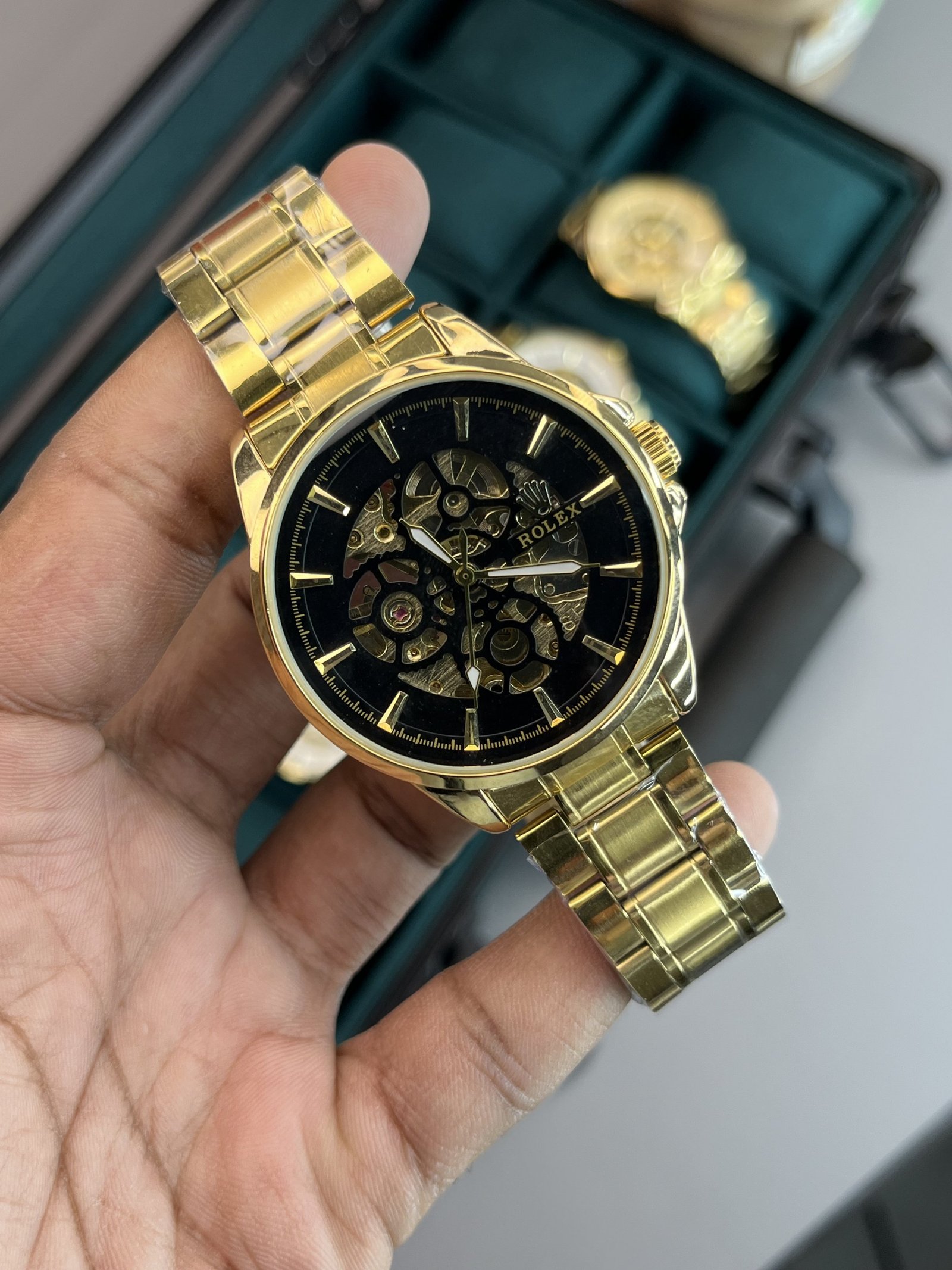 ROLEX AUTOMATIC GOLD BLACK PREMIUM QUALITY WATCH (WITH OG BOX)