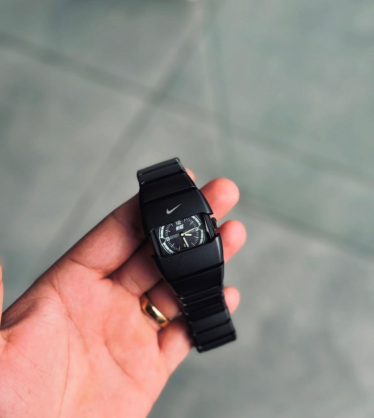 Nike Vintage Analog Wrist Watch for Men & Women – Retro Design, Stainless Steel Strap, Black & Silver Variants